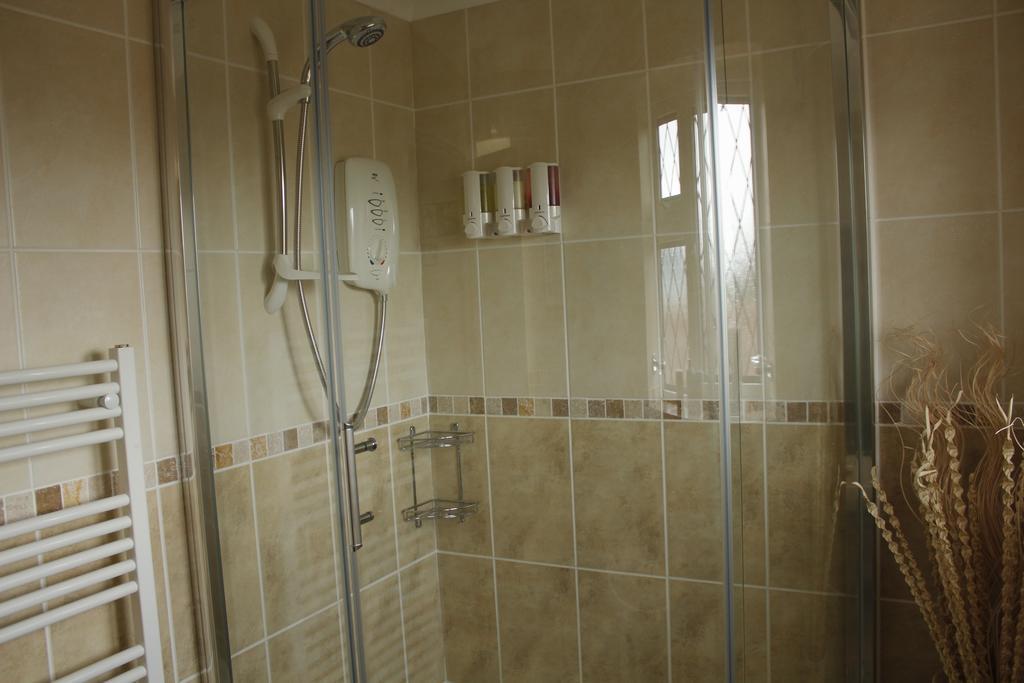 Pineview Guesthouse Poole Eksteriør bilde
