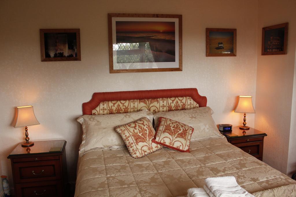 Pineview Guesthouse Poole Eksteriør bilde
